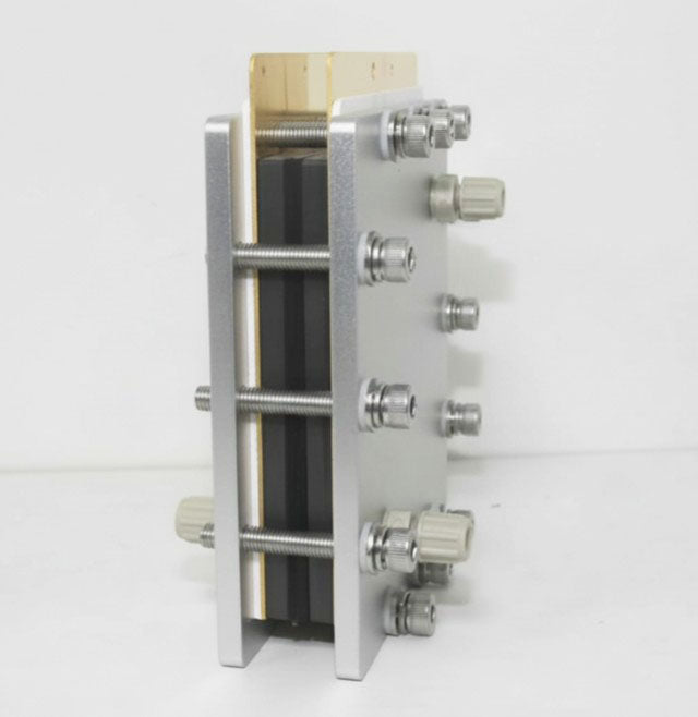 Zero-Gap Flow Cell Testing System with Integrated Heating for Redox Flow Battery, Electrolyzer, and Fuel Cell, CZGFCTSIH